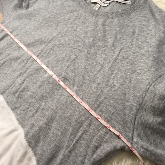 Victoria’s Secret Crew Neck Color block Pullover - Picture 5 of 7